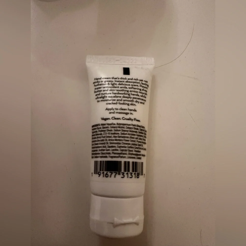 ALO Yoga White Restorative Hand Cream